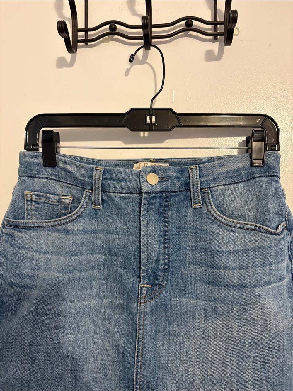 Jen7 by 7 For All Mankind Light Wash Denim Pencil Skirt 6 - Picture 3 of 7